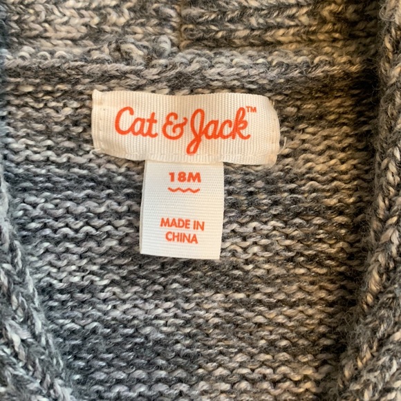 Cat & Jack Gray and White Sweater 18M Buttons EUC - Picture 7 of 9